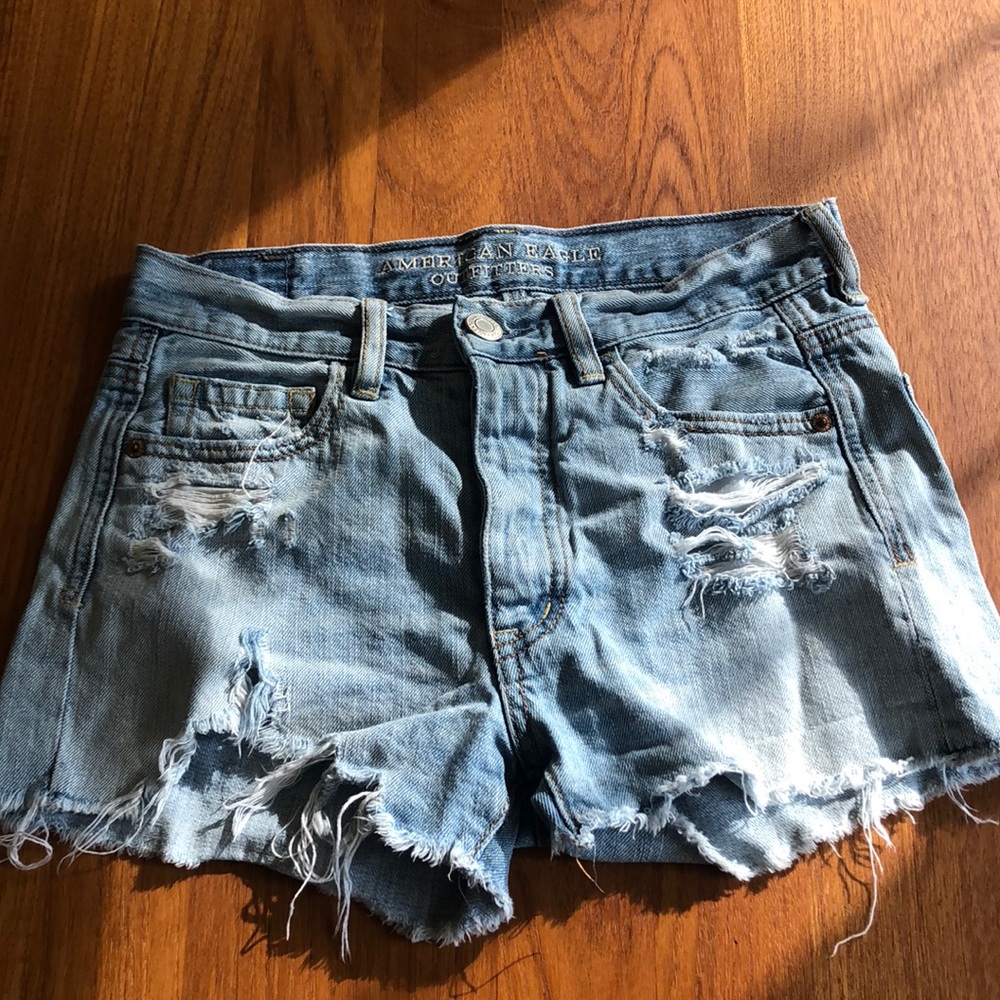 American Eagle Distressed 00 Shorts